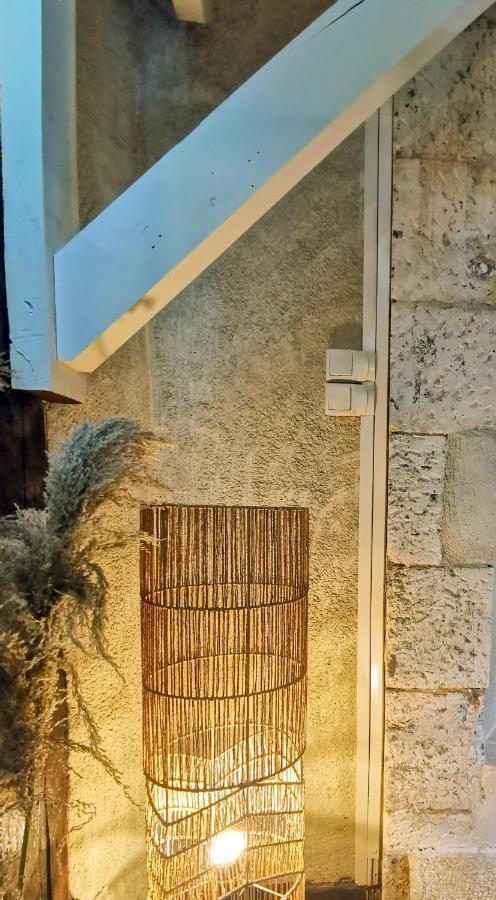 부르주 Loft Atypique Au Calme Avec Cour Privative 아파트 외부 사진