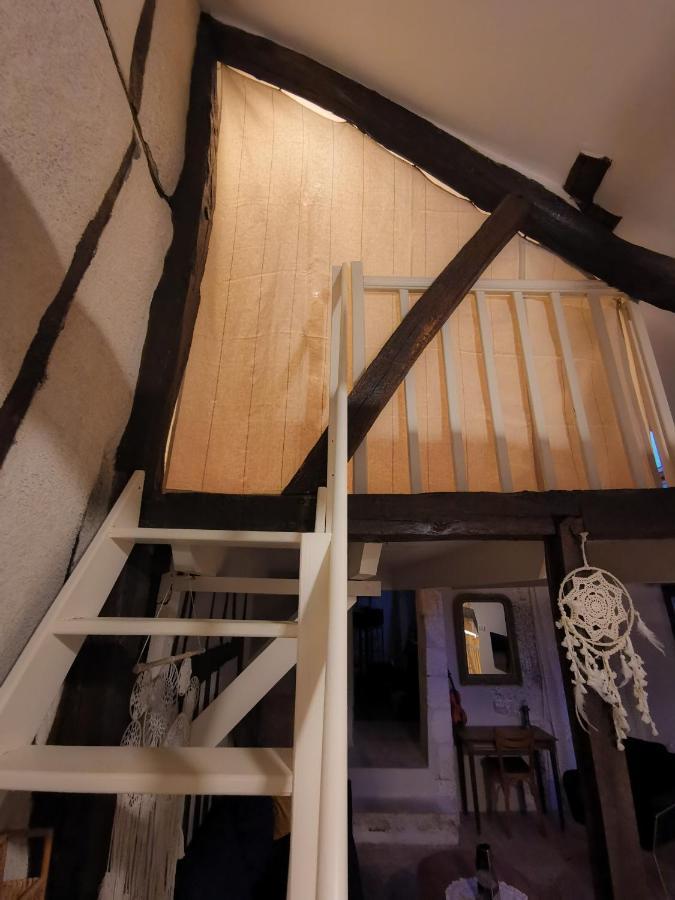 부르주 Loft Atypique Au Calme Avec Cour Privative 아파트 외부 사진
