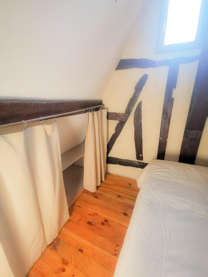 부르주 Loft Atypique Au Calme Avec Cour Privative 아파트 외부 사진