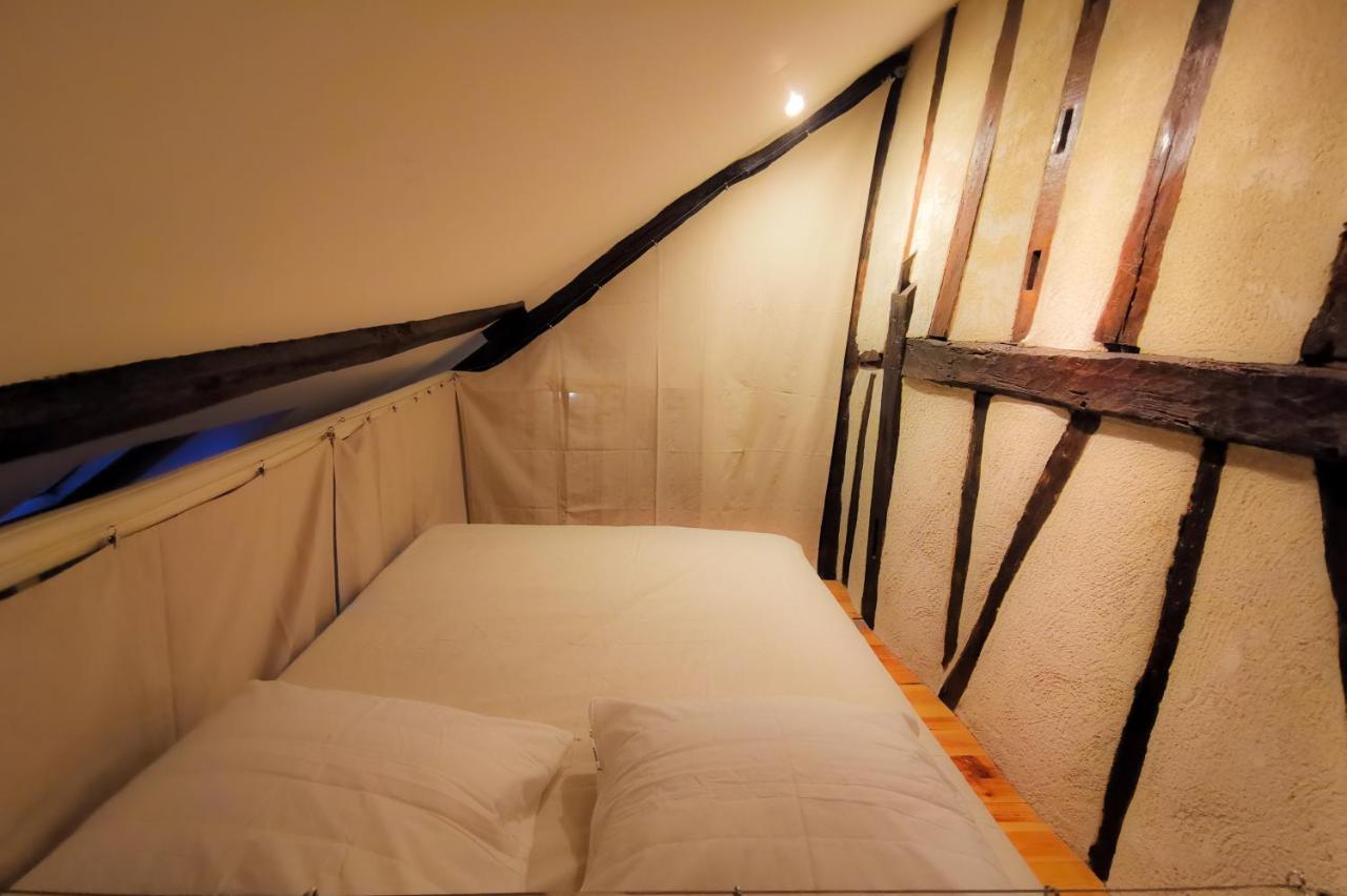 부르주 Loft Atypique Au Calme Avec Cour Privative 아파트 외부 사진
